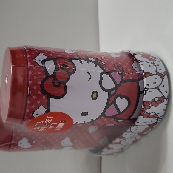 Hello Kitty Tin Salt & Pepper Shaker Set - Picture 2 of 6